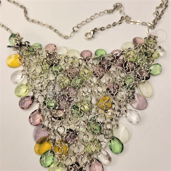 Waterfall Necklace Green and Clear Lucite Bead Bib Necklace - Picture 4 of 8